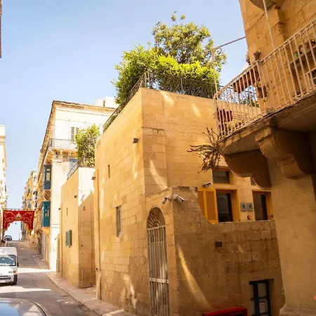 Apartment A Stylish In Malta's Capital