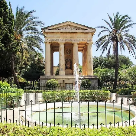 A Stylish In Malta's Capital Apartment