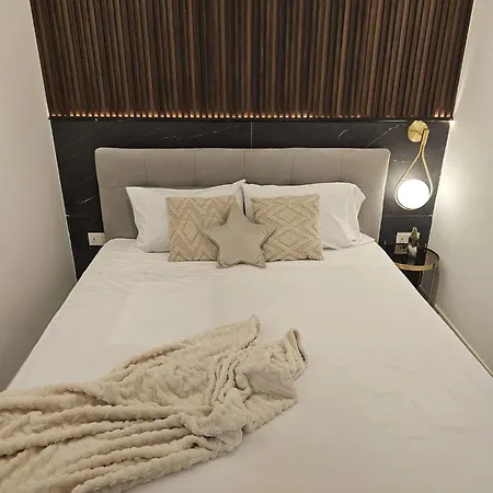 A Stylish In Malta's Capital * La Valeta