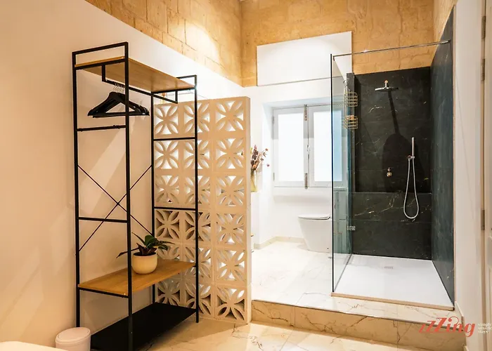 A Stylish In Malta's Capital * Valletta