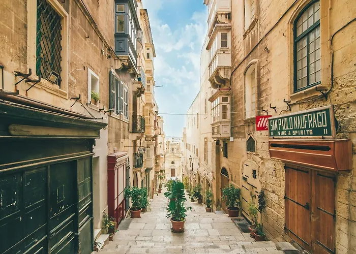 A Stylish In Malta's Capital Apartment Valletta